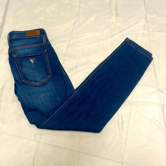 Guess Jeans- like New, size 23 - Picture 1 of 4